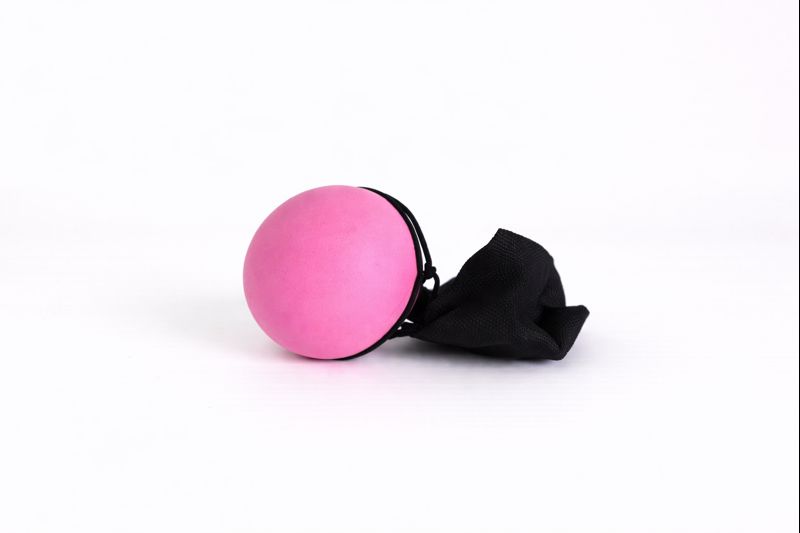 PELOTA DE GOMA CON MUÑEQUERA