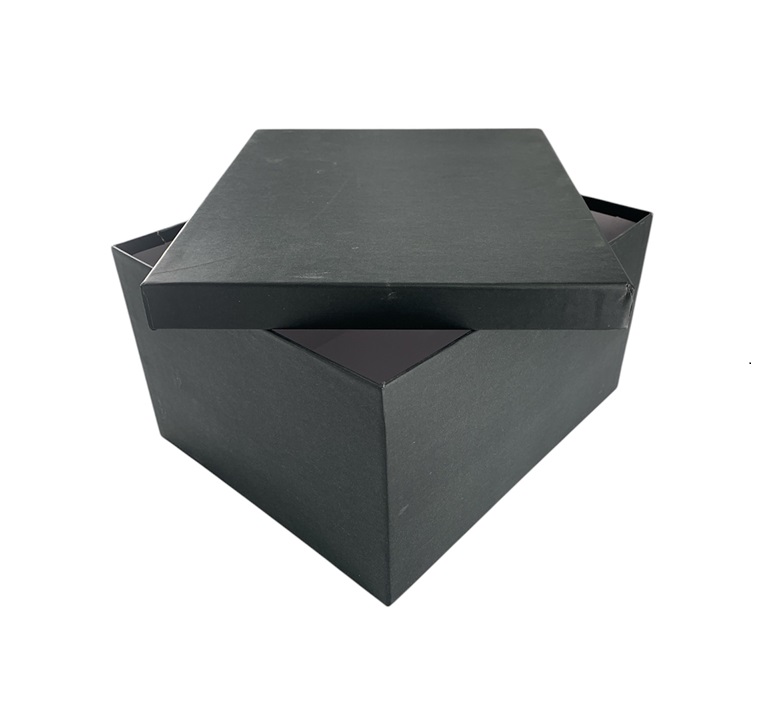 CAJA DE REGALO UNICOLO NEGRO 28*23*15.5 CM